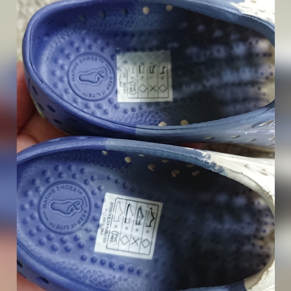 Native Kids Shoes Jefferson Bloom Marbled Child Cream and Blue size 8 - Picture 9 of 12